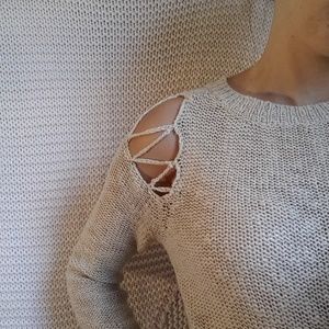 Forever 21 • Cold Shoulder Sweater